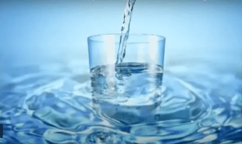 vaso-de-agua-solarizada